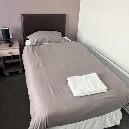 Hampton Hotel & Restaurant 랜드린도드웰스 외부 사진